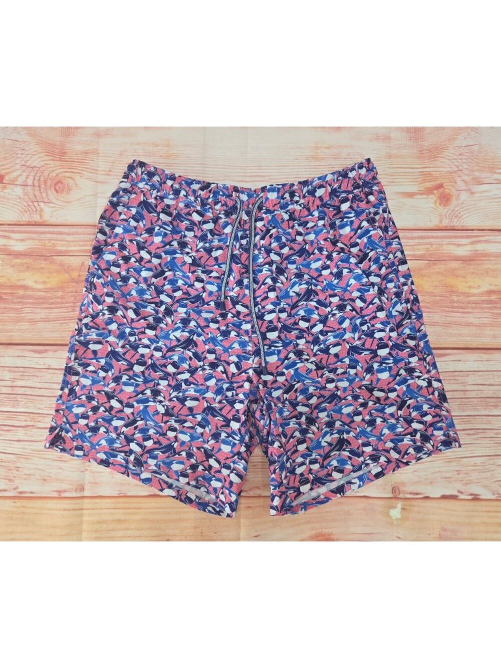 Peter Millar Seaside Mens Swim Trunks Medium Pink & Blue Orca Print